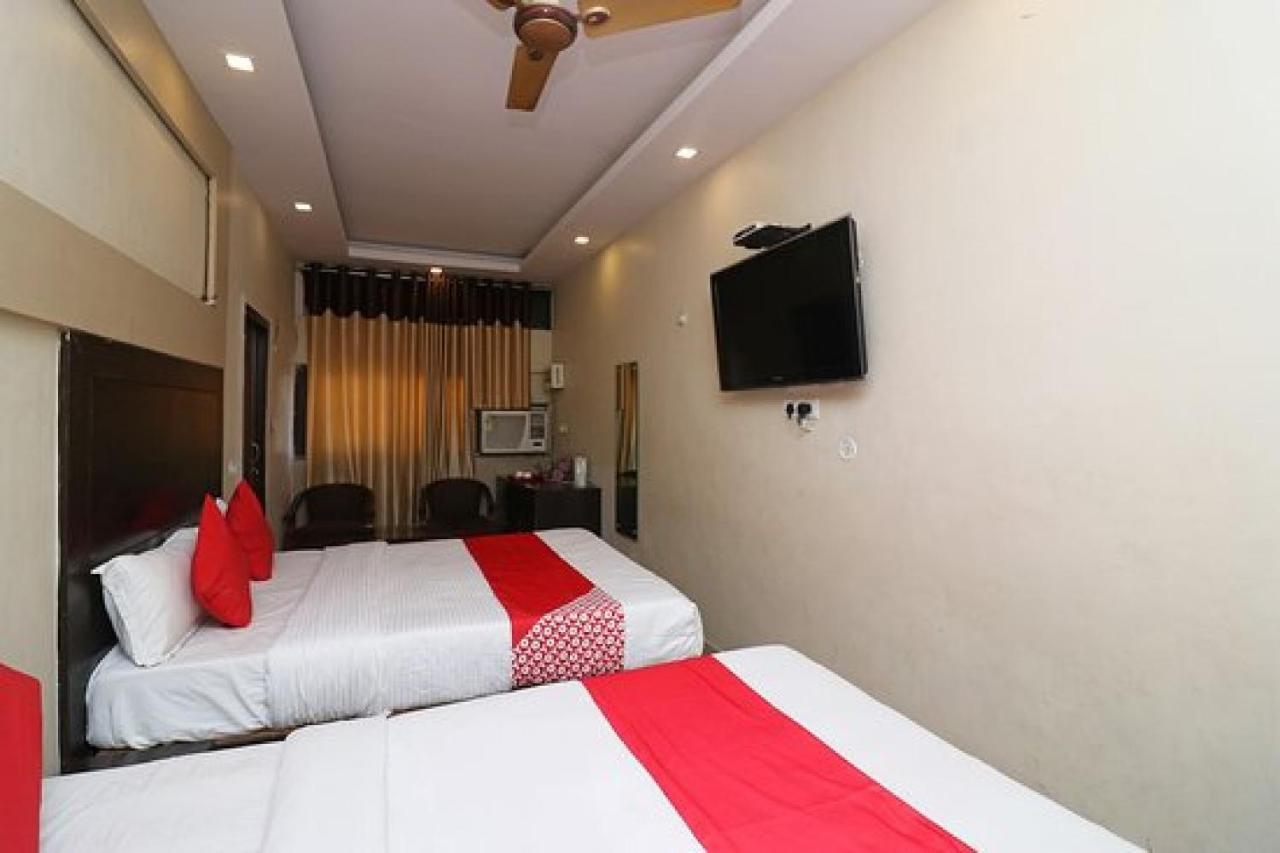 Capital O Hotel Surya Continental Λάκναου Εξωτερικό φωτογραφία